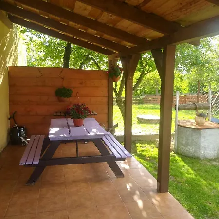 Agroturystyka Apartament * Zywki
